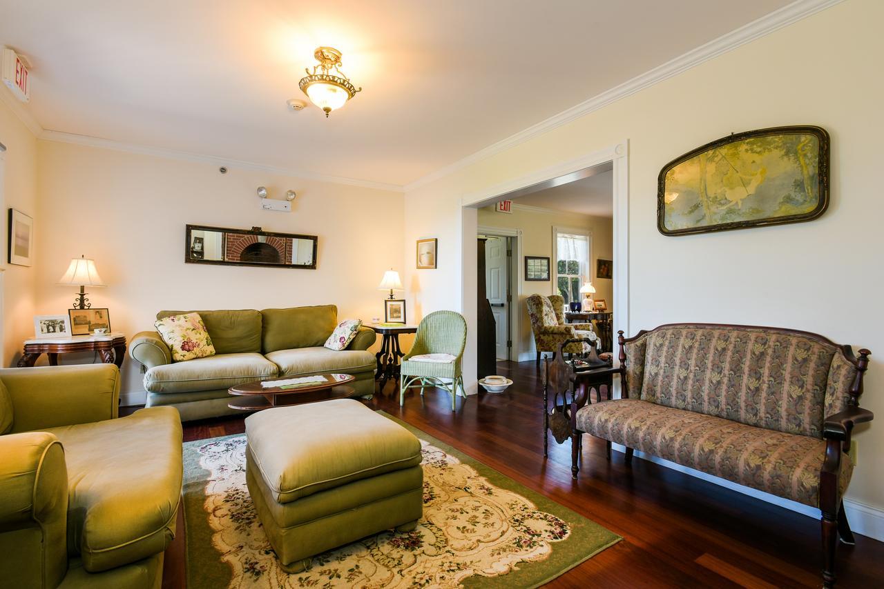 Payne'S Harbor View Inn นิวชอร์แฮม ภายนอก รูปภาพ
